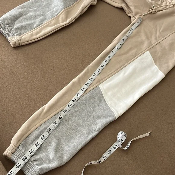 NINETY PERCENT NWT Color-block Organic Cotton Hoodie/Joggers Set Beige - XS